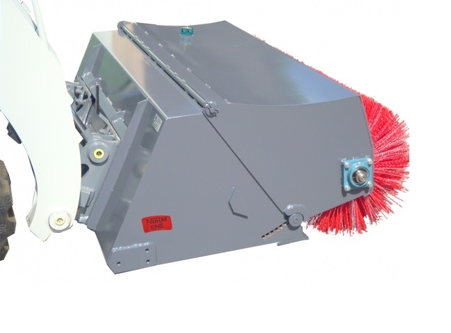 Norm Engineering  - 1600mm Open Mouth Broom